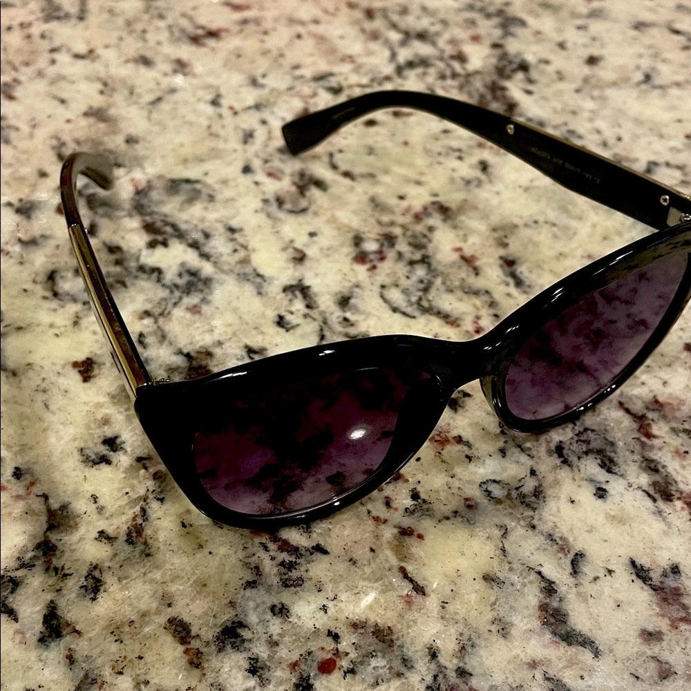 Reaction Kenneth Cole sunglasses